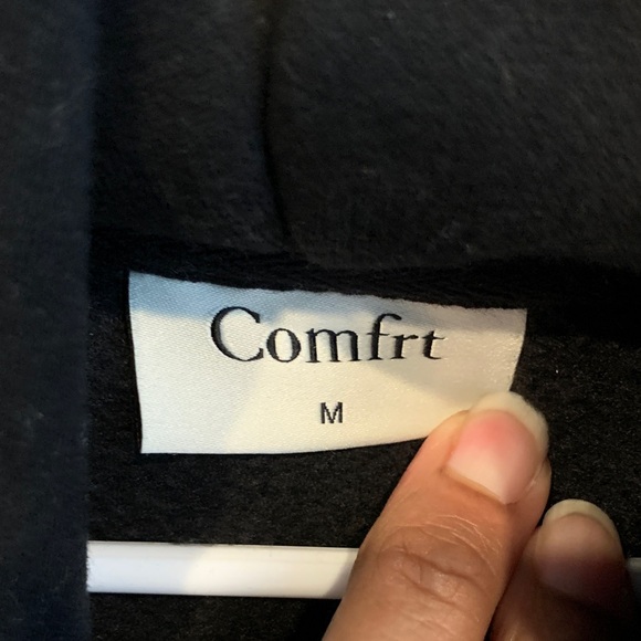 Comfrt Black Hoodie Sz M unisex fit Travel Comfort Self Care Hoodie EUC - Picture 4 of 4